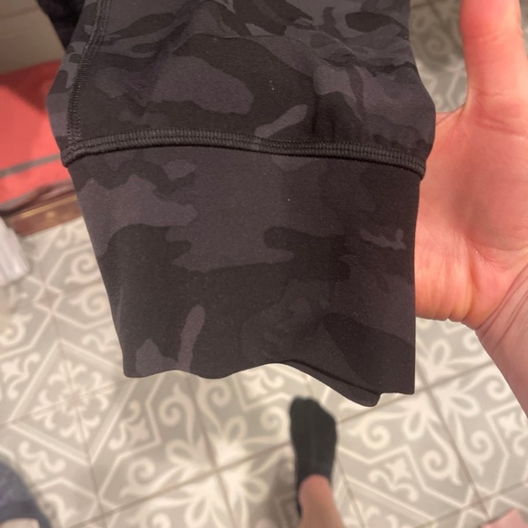 Lululemon camo leggings - Picture 5 of 5